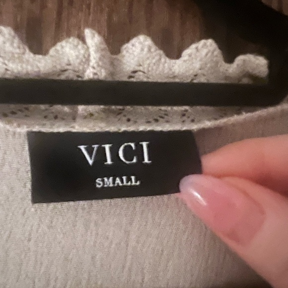 Vici Tan Bohemian Duster with tie / Size Small - Picture 2 of 4